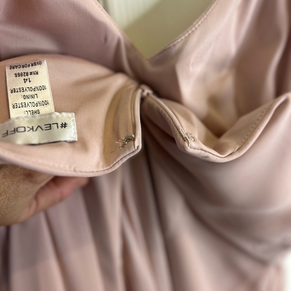 💗”Levkoff” Champagne “Chiffon” Pink Maxi Gown with Spaghetti Straps Size 14💖 - Picture 6 of 15
